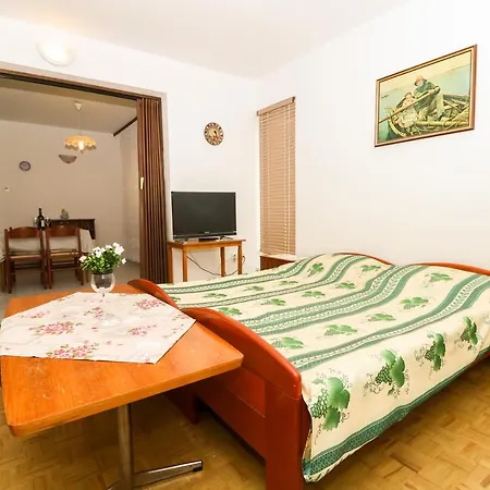 Magasic With Terrace Apartman